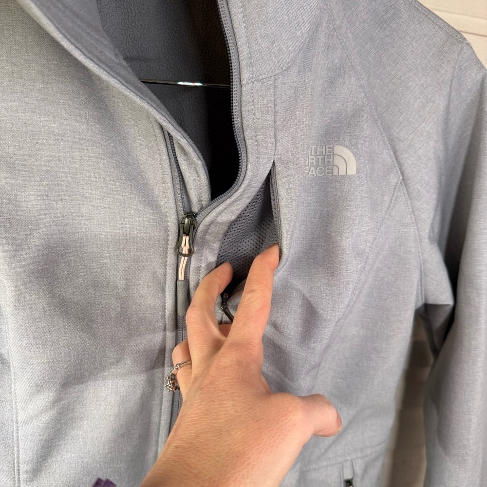 The North Face Light Gray Windwall Fleece Lined Jacket, Women’s Size Medium - Picture 9 of 16
